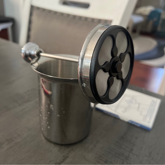 Steeped Tea Stainless Steel Milk Frother - Picture 5 of 6